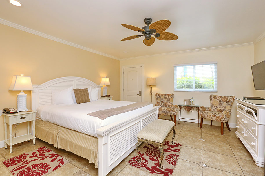 One of a Kind Poolside King Room